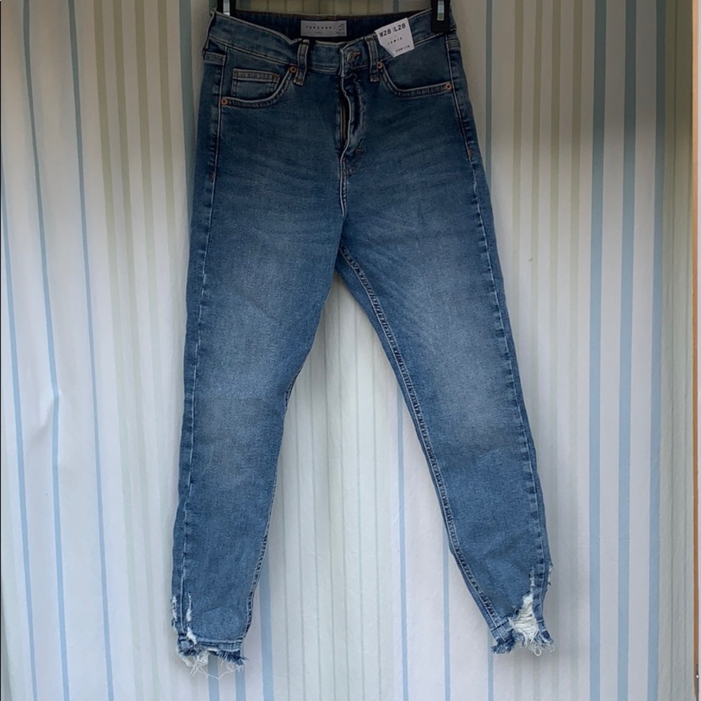 Top shop jeans. Jamie High waisted ripped hem